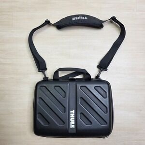 Thule Gauntlet MacBook Pro Attache Black Hardshell Laptop Case Bag 13-15 inch